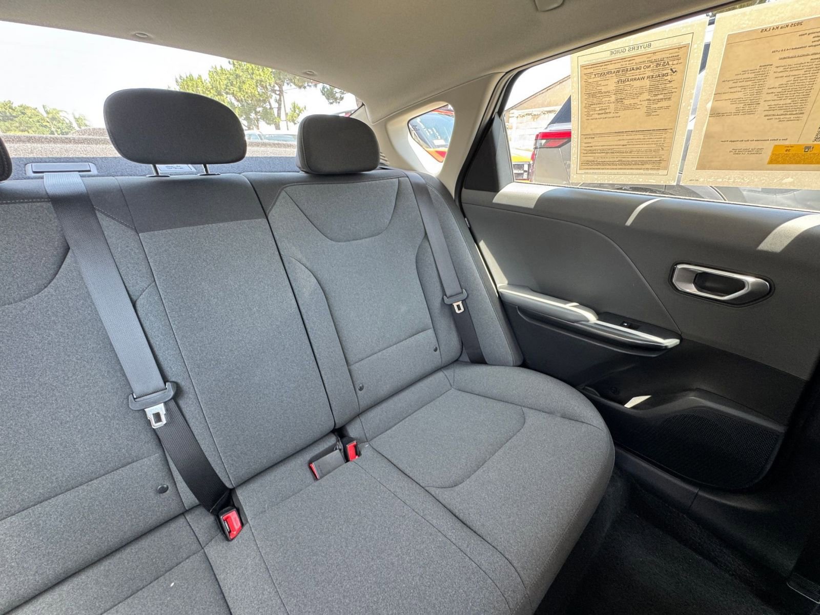 Used 2025 Kia K4 FWD image 37
