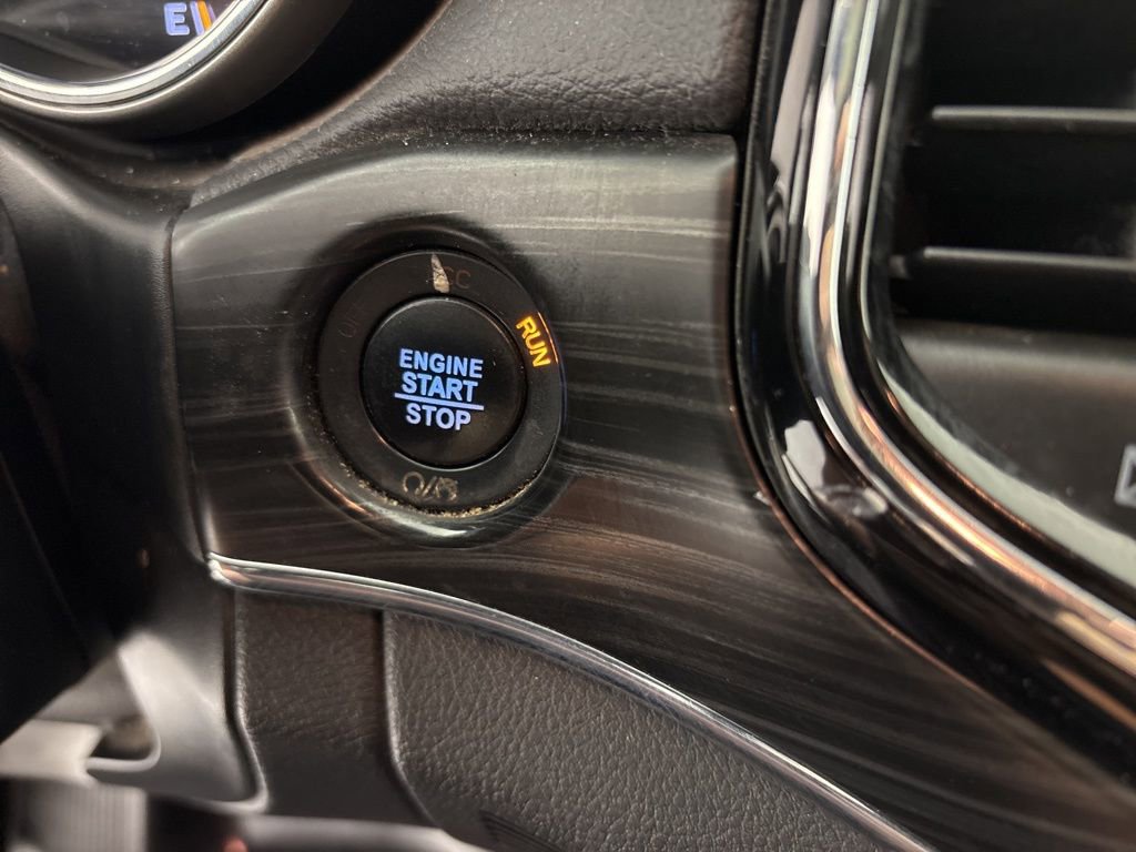 Used 2019 Jeep Grand Cherokee Limited image 23