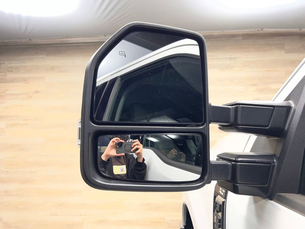Used 2025 Ford F350 XLT image 27