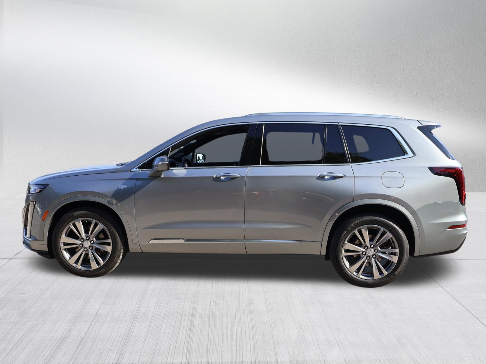 Used 2025 Cadillac XT6 Premium Luxury AWD/4WD image 4