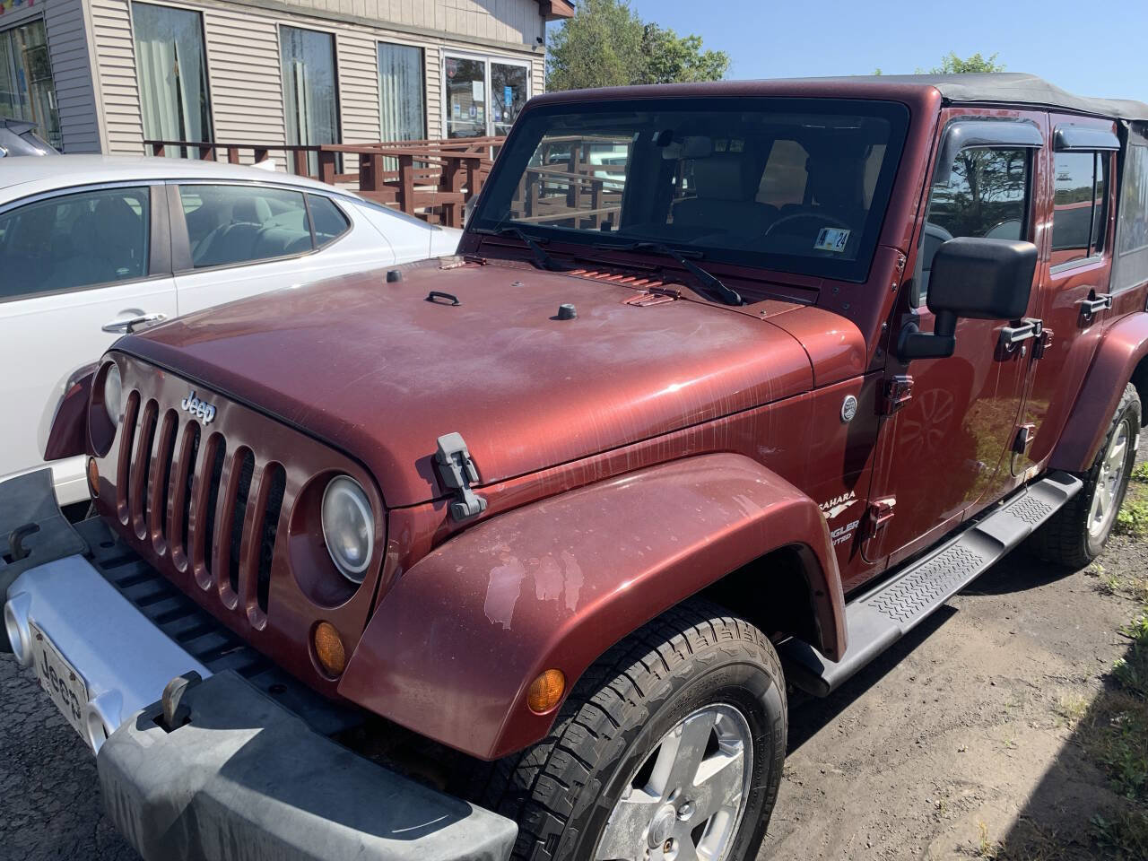 Used 2008 Jeep Wrangler Unlimited Sahara w/ Dual Top Group AWD/4WD image 2