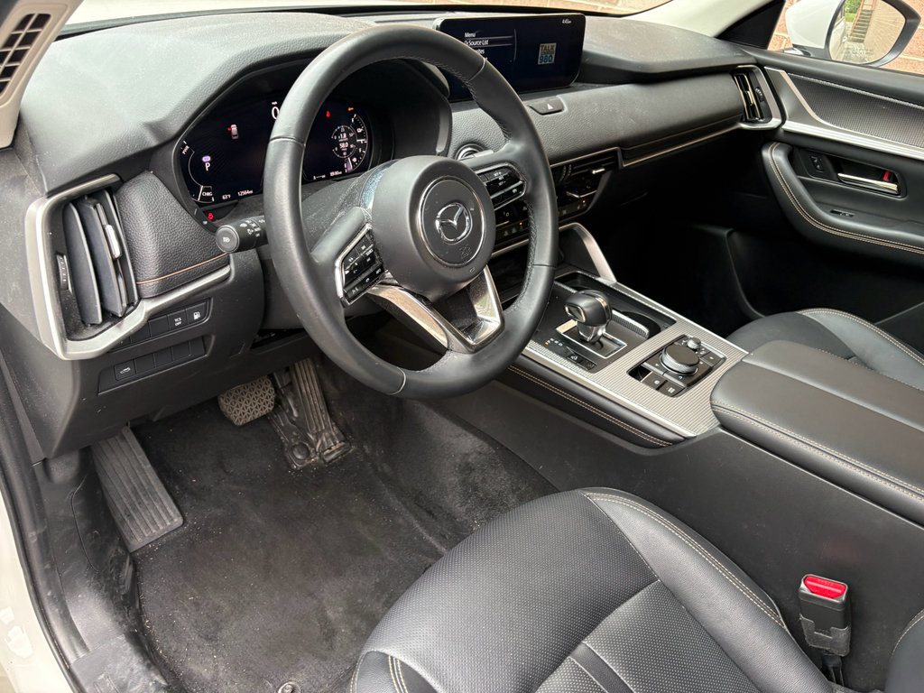 Used 2024 MAZDA CX-90 Plug-In Hybrid w/ Preferred AWD/4WD image 12