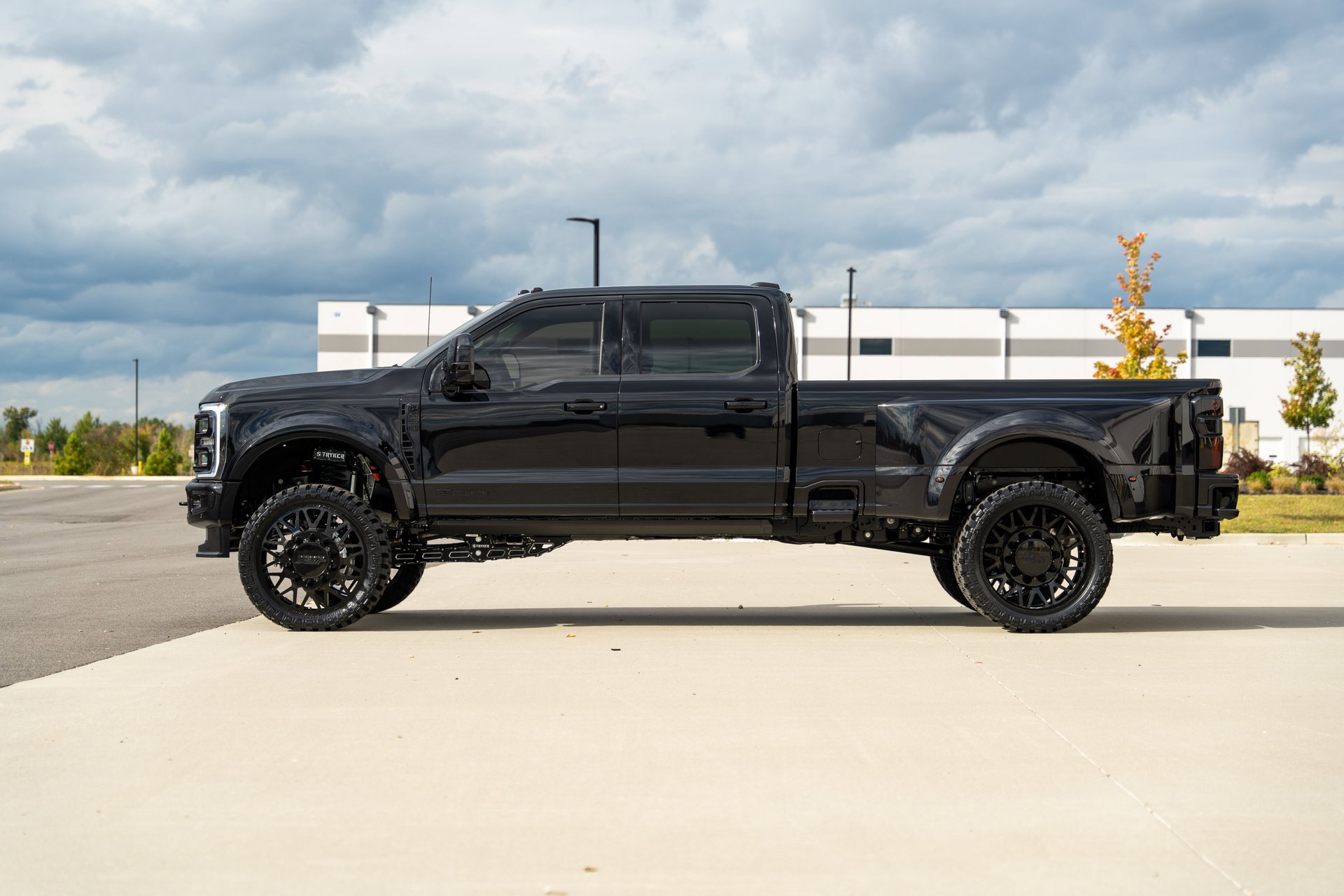 Used 2025 Ford F450 Platinum image 7