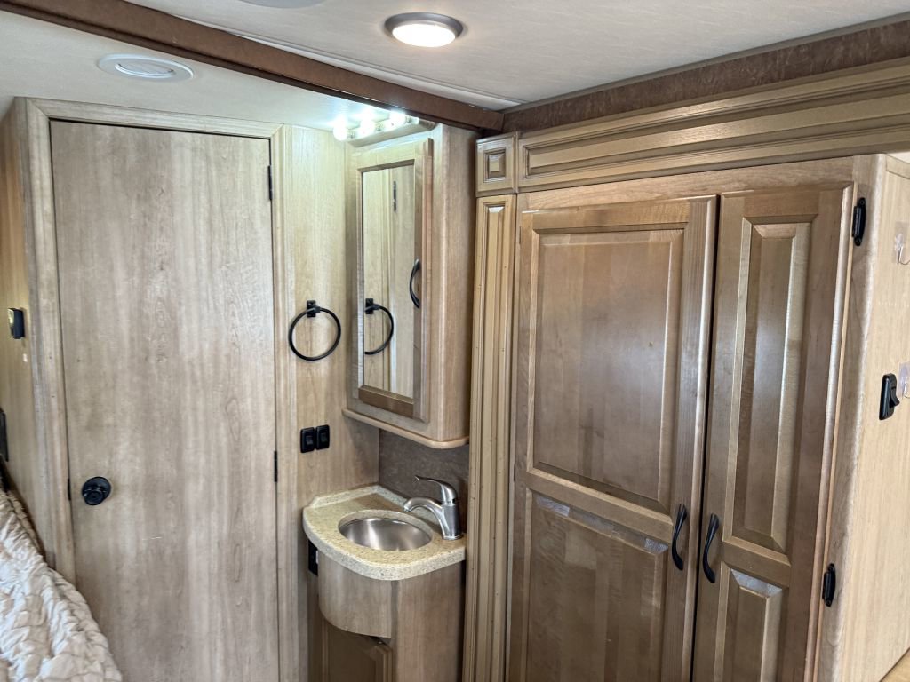 Used 2014 Mercedes-Benz Sprinter 3500 image 68