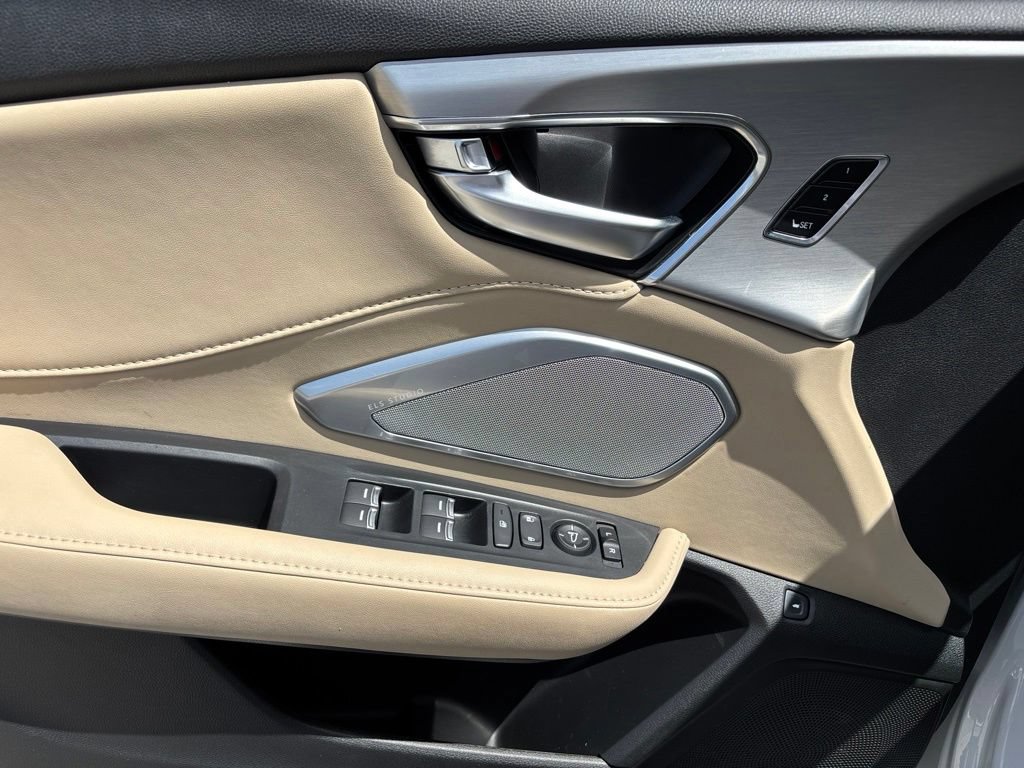 Used 2023 Acura RDX FWD w/ Technology Package image 16