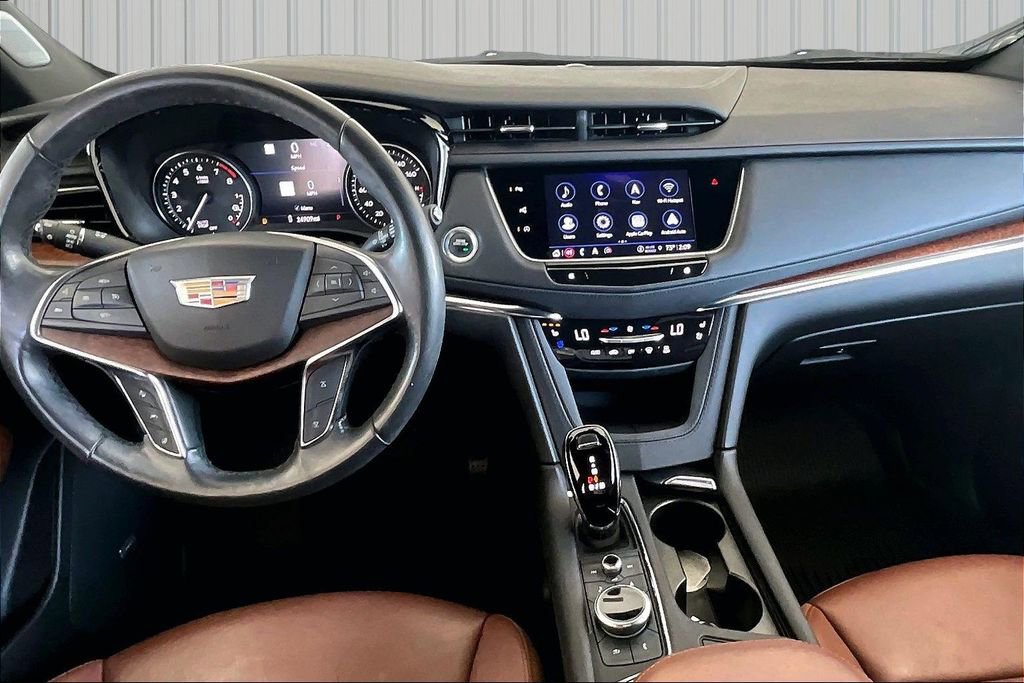 Used 2023 Cadillac XT5 Premium Luxury w/ Technology Package FWD image 6