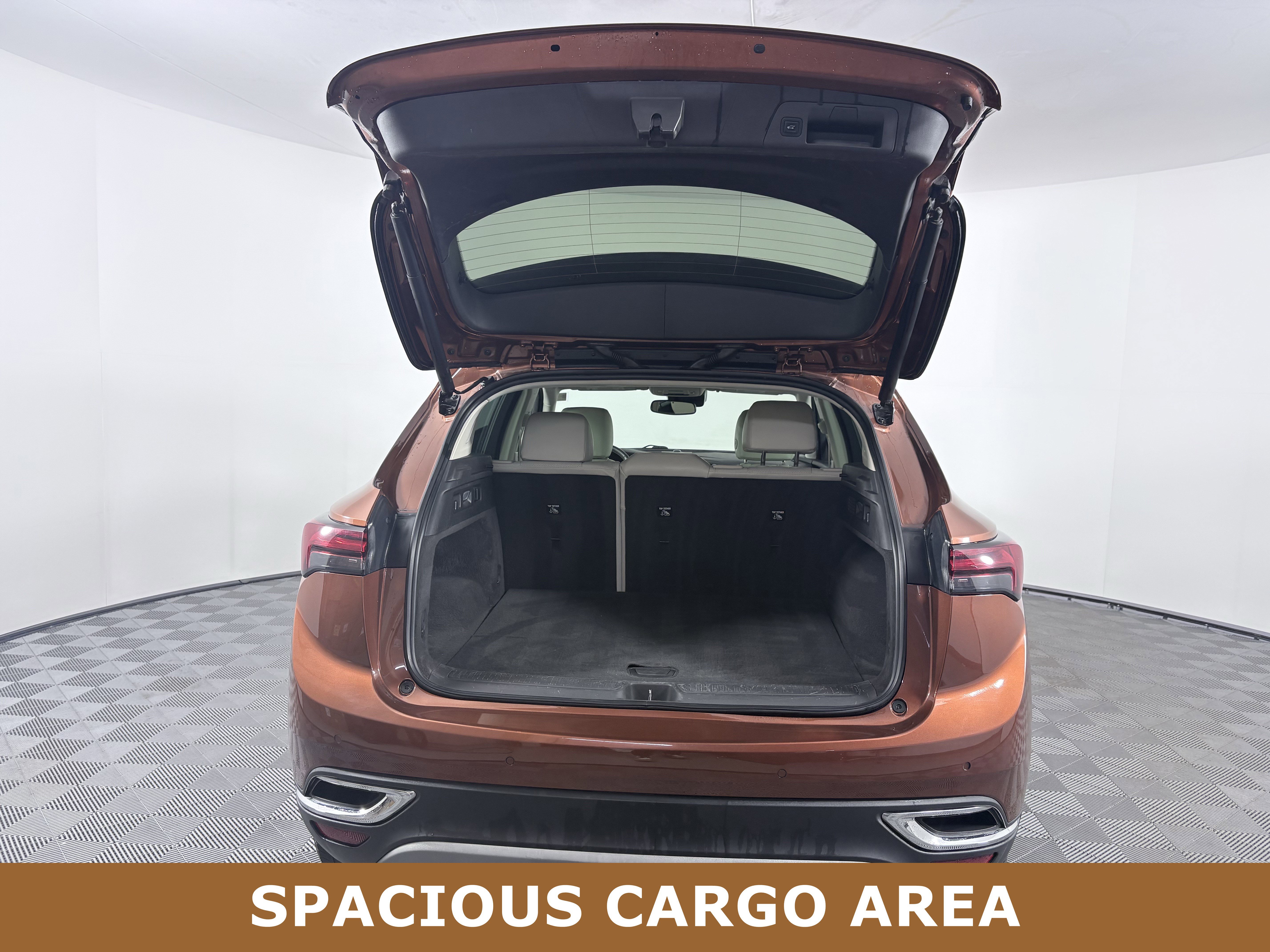 Used 2022 Buick Envision Essence w/ Technology Package I image 3