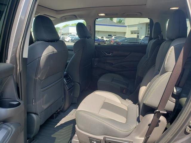 Used 2025 Subaru Ascent Onyx Edition image 12