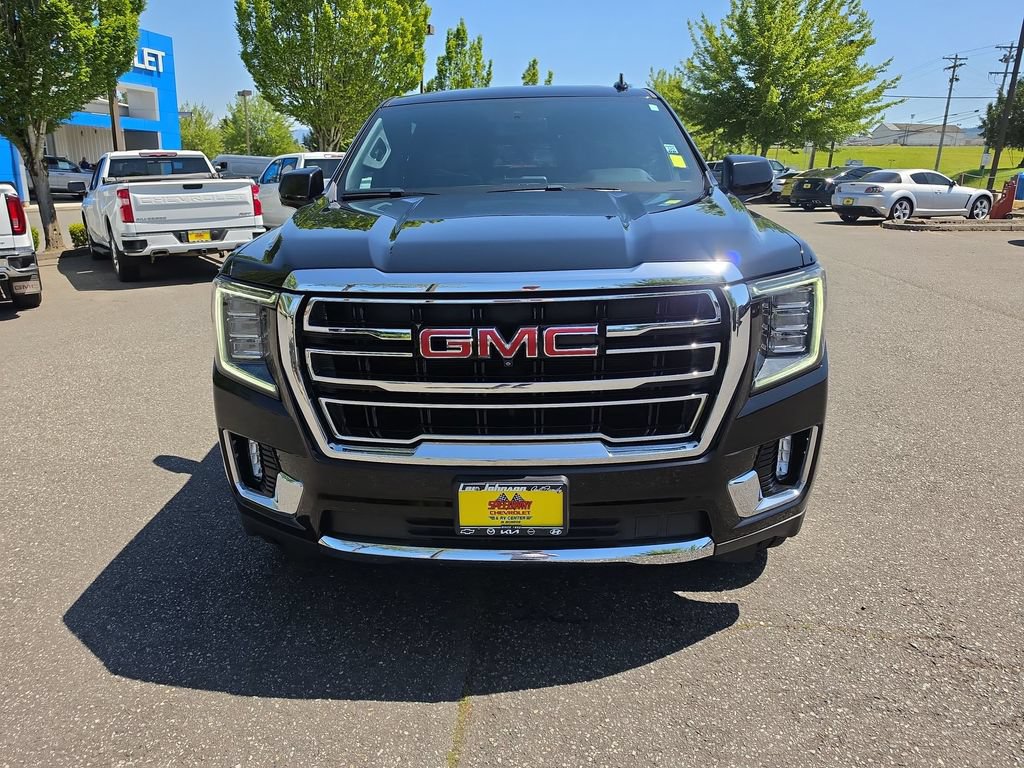 Certified 2024 GMC Yukon XL SLT w/ SLT Luxury Package AWD/4WD image 9