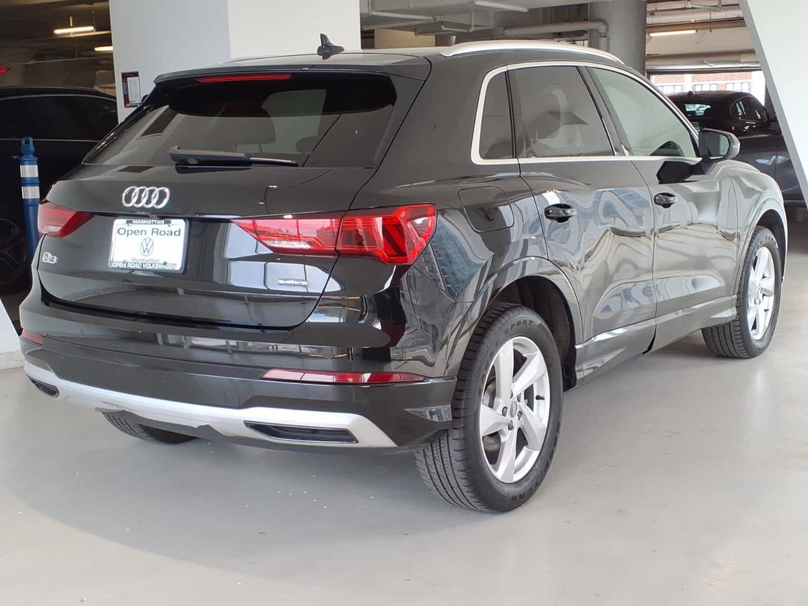 Used 2020 Audi Q3 2.0T Premium w/ Convenience Package AWD/4WD image 4