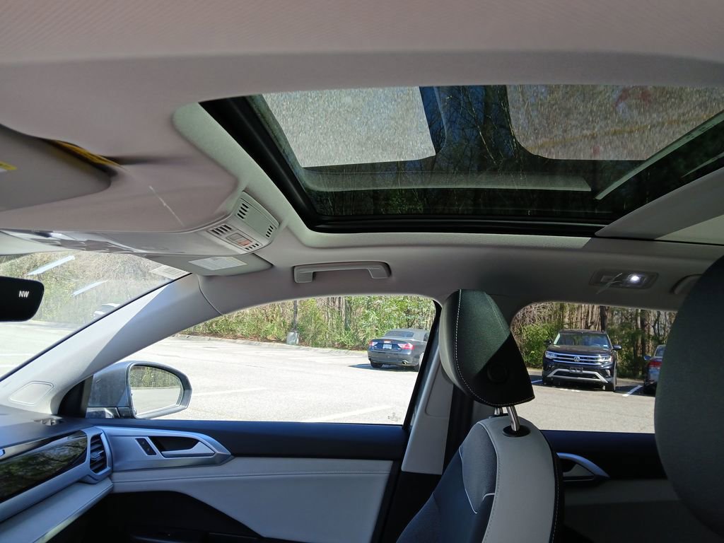 New 2026 Volkswagen Taos SE FWD image 20