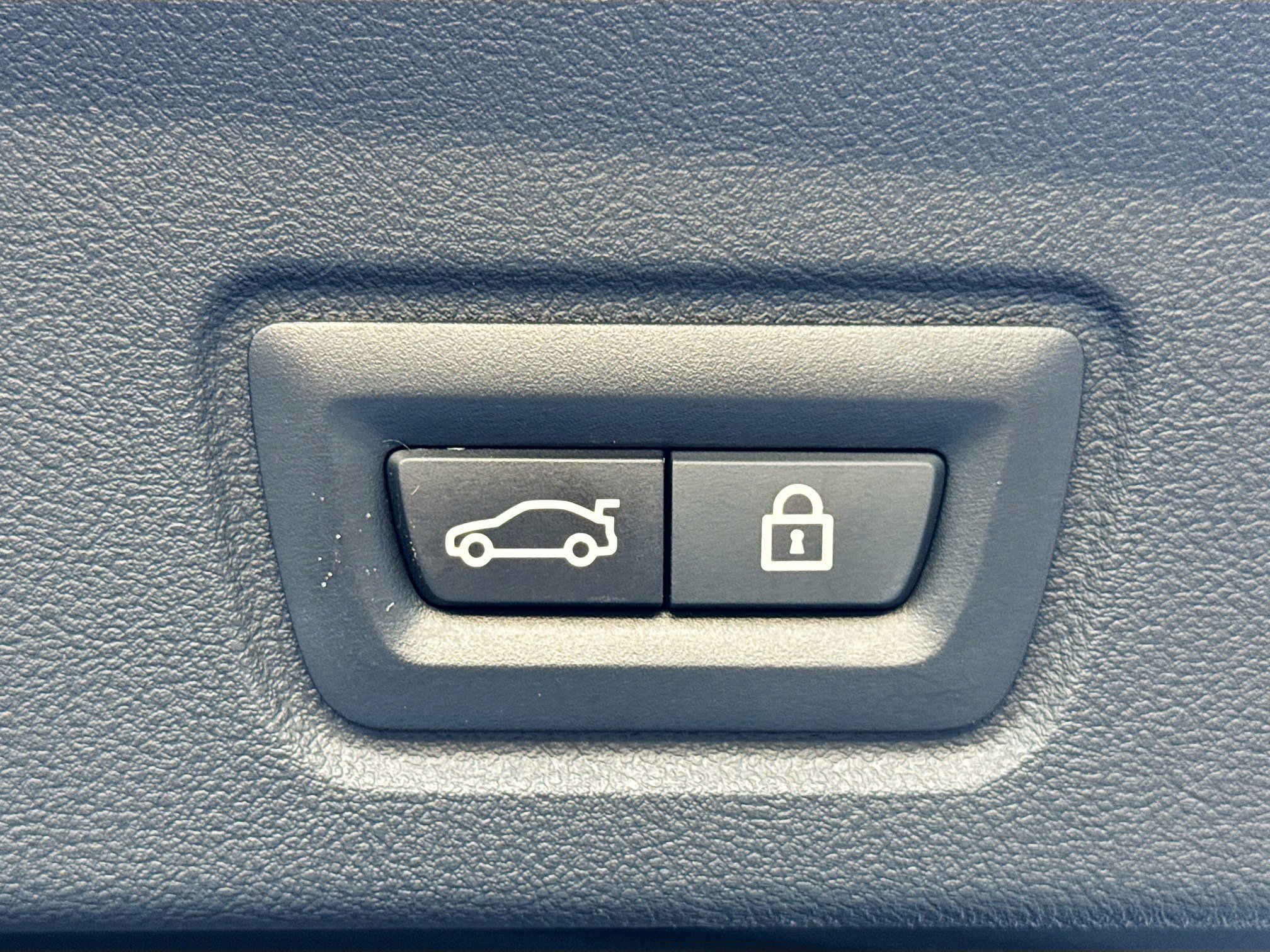 Used 2023 BMW i4 eDrive35 image 12