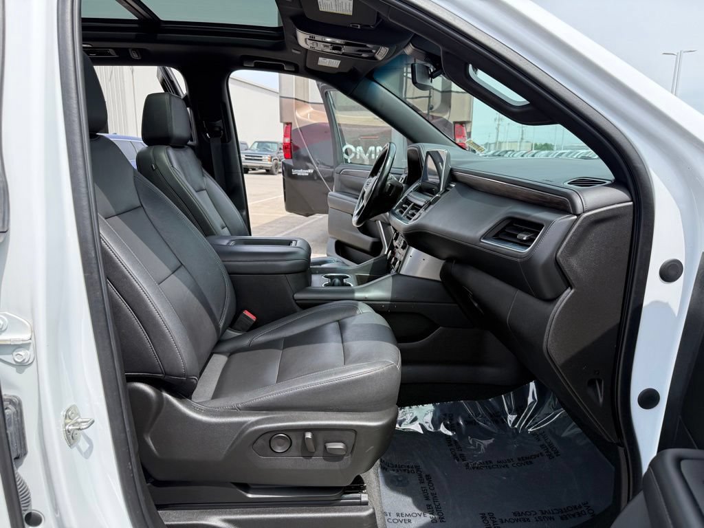 Used 2021 Chevrolet Tahoe Z71 w/ Z71 Off-Road Package AWD/4WD image 19