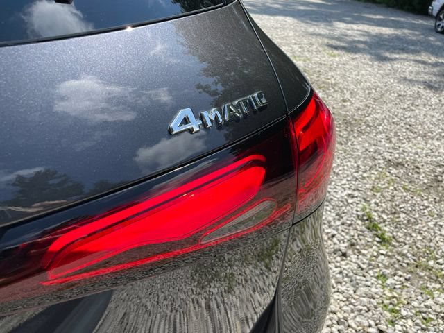Used 2025 Mercedes-Benz GLC 300 4MATIC image 14