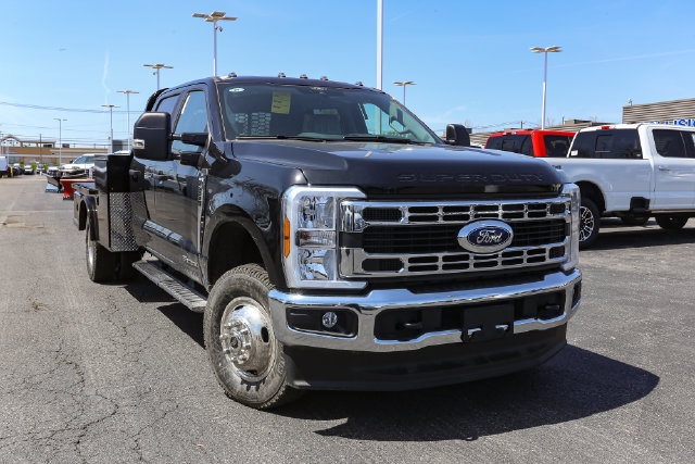 New 2026 Ford F350 XL w/ XL Chrome Package AWD/4WD image 3