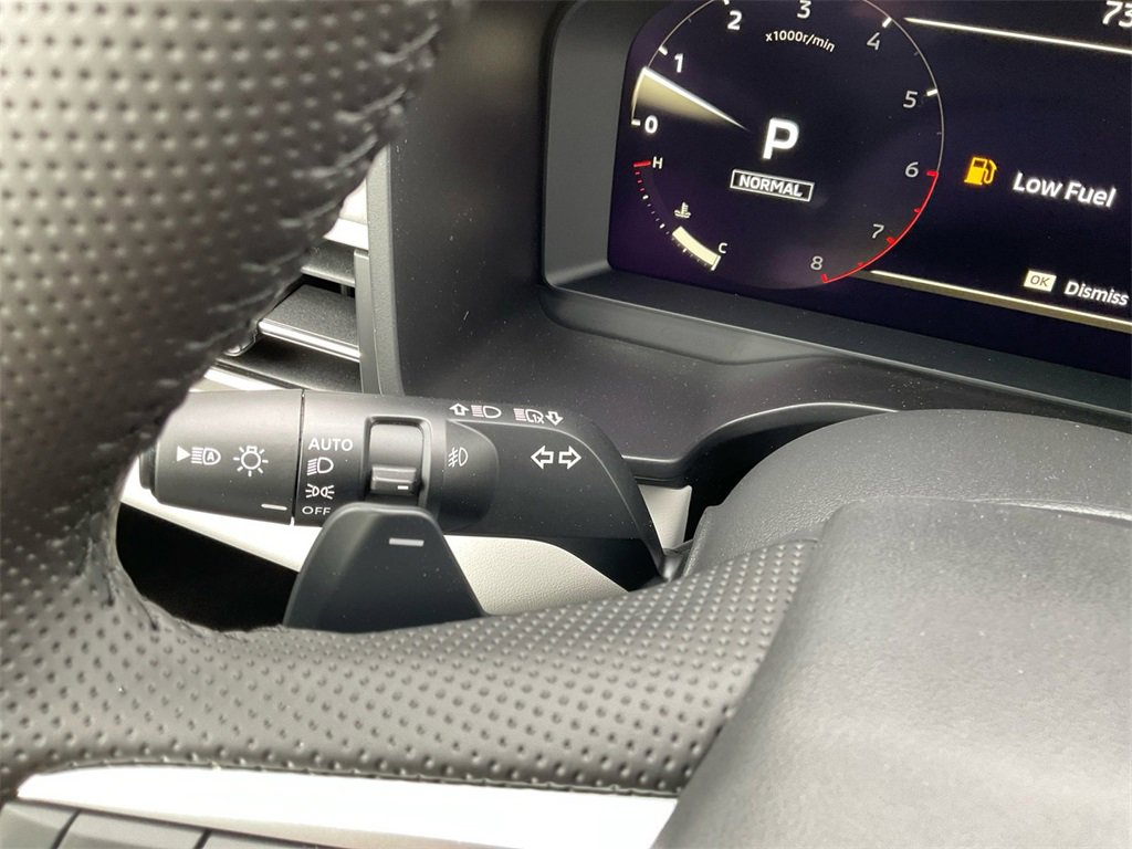 New 2025 Mitsubishi Outlander SE image 31