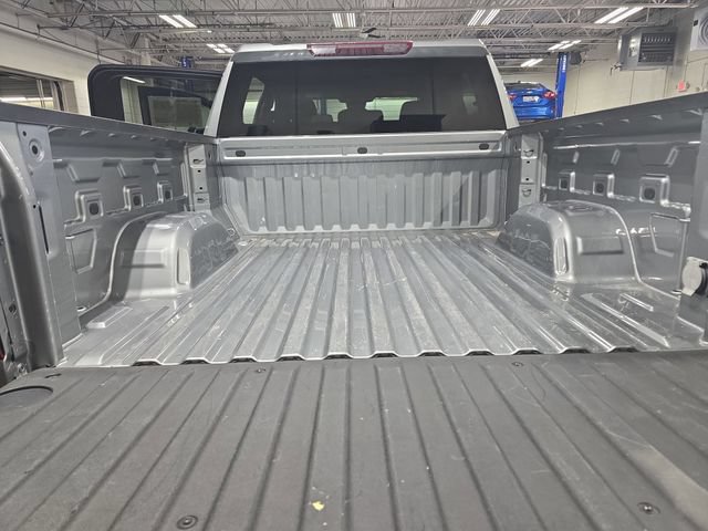 Used 2025 Chevrolet Silverado 1500 LT AWD/4WD image 16