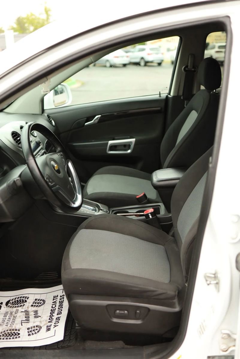 Used 2013 Chevrolet Captiva Sport LT FWD image 18