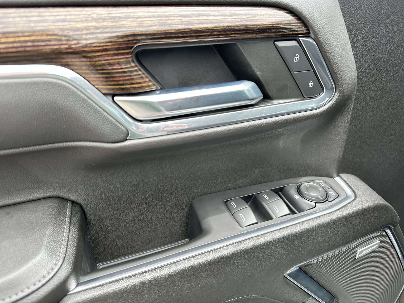 Used 2024 GMC Sierra 1500 Elevation w/ Preferred Package AWD/4WD image 13