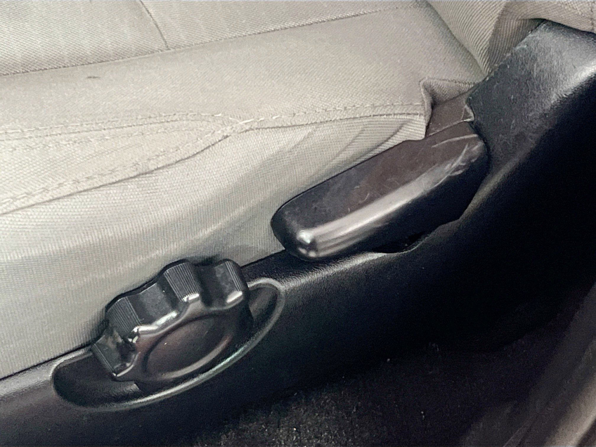 Used 2018 Toyota Tacoma SR RWD image 15