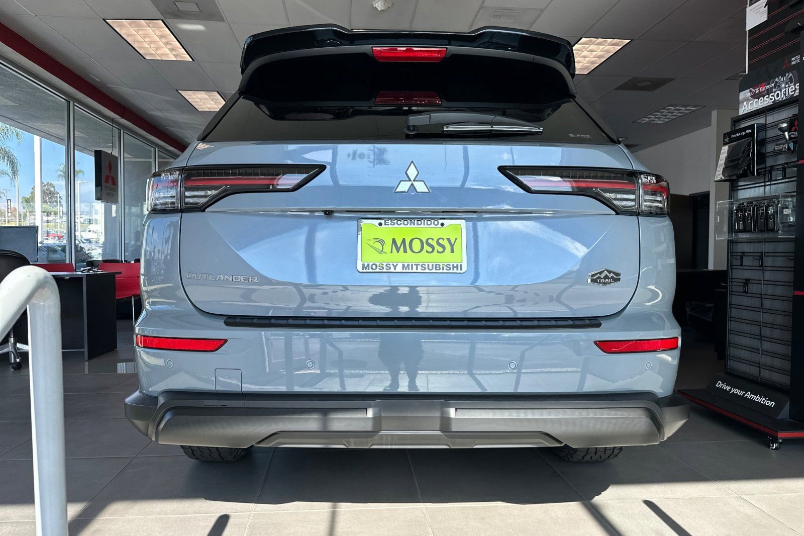New 2025 Mitsubishi Outlander SE image 5