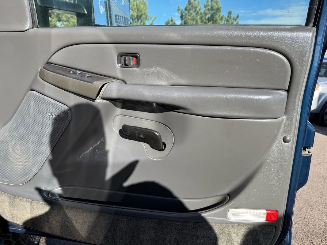 Used 2005 Chevrolet Silverado 2500 LS w/ Heavy-Duty Power Package image 26