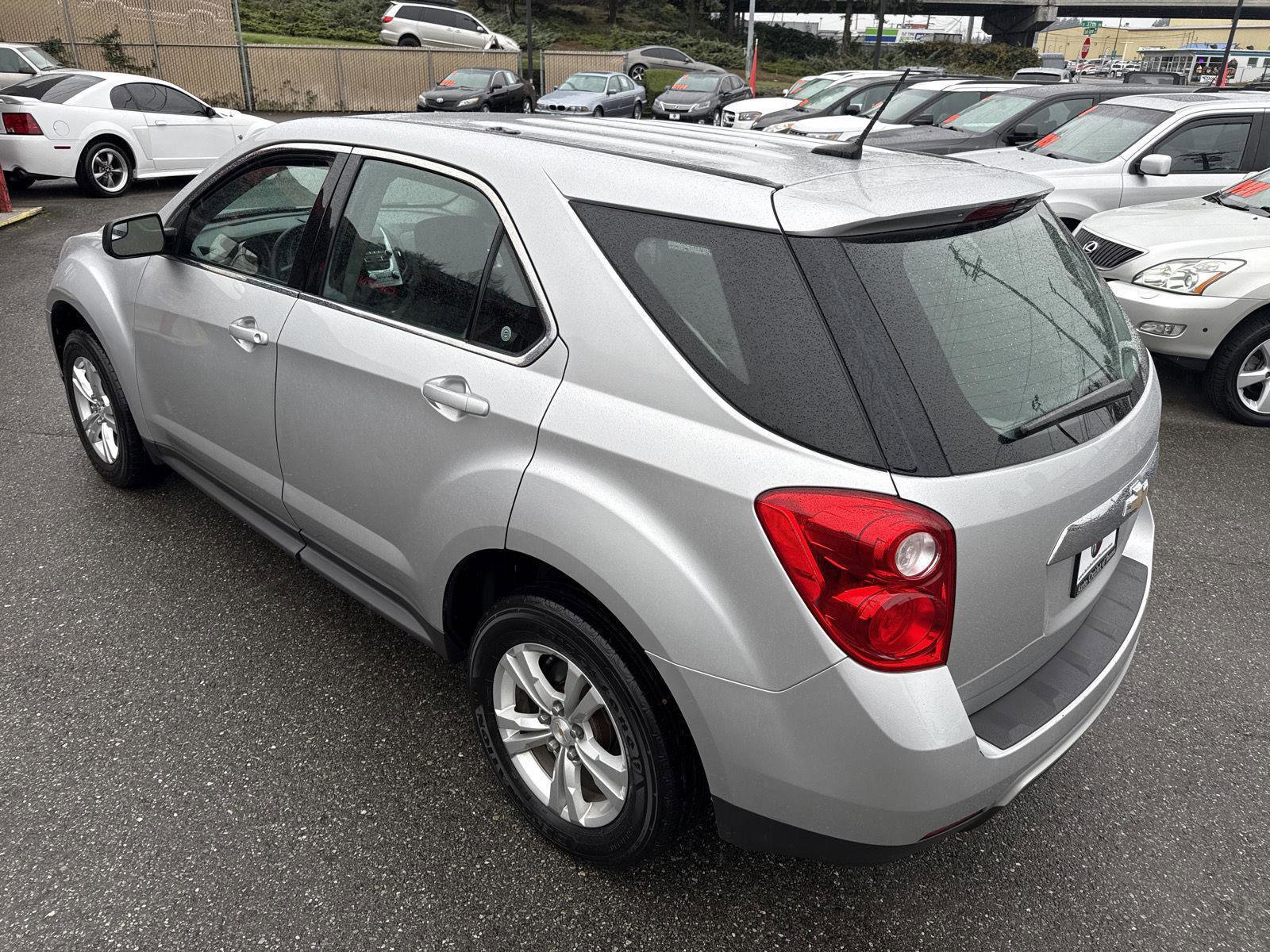 Used 2013 Chevrolet Equinox LS image 11