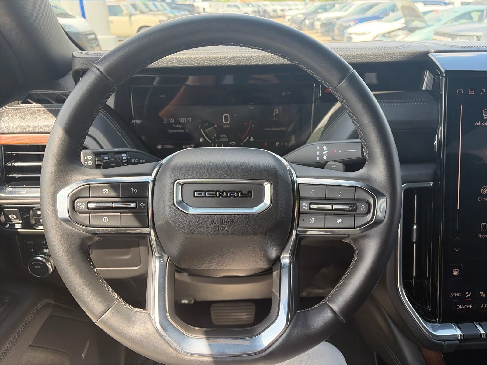 Used 2025 GMC Yukon Denali AWD/4WD image 16