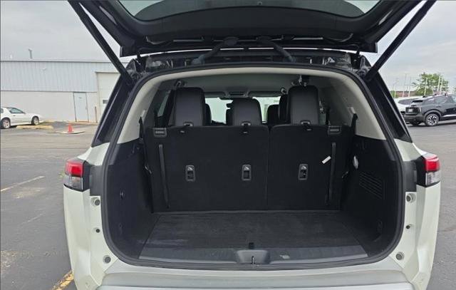 Certified 2023 Nissan Pathfinder SL AWD/4WD image 12