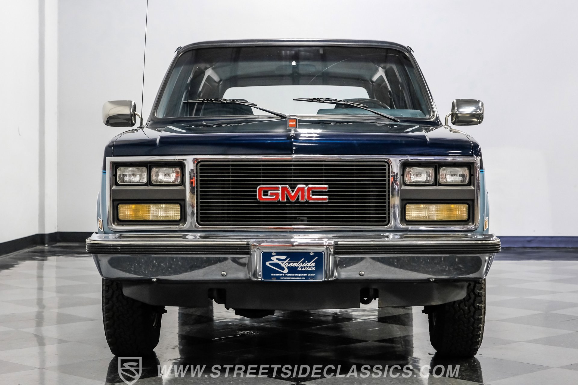 Used 1990 GMC Suburban 4WD image 17