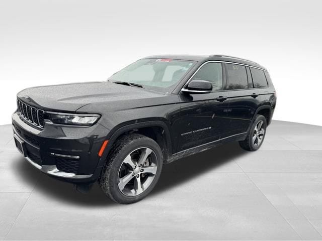Used 2023 Jeep Grand Cherokee L Limited AWD/4WD image 3