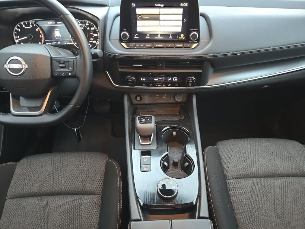 Used 2025 Nissan Rogue SV AWD/4WD image 9