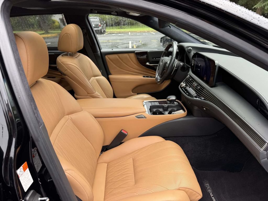 Used 2023 Lexus LS 500 AWD w/ Luxury Package image 14