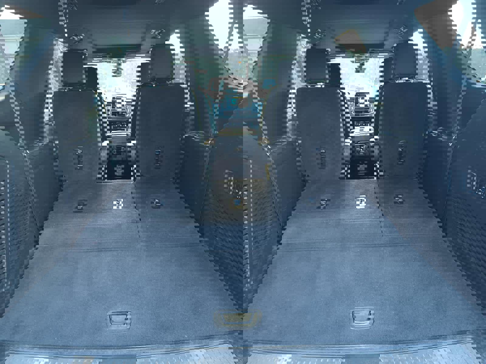 Used 2022 Chevrolet Tahoe High Country w/ Premium Package image 23