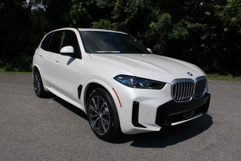 New 2026 BMW X5 xDrive50e w/ M Sport Package image 2