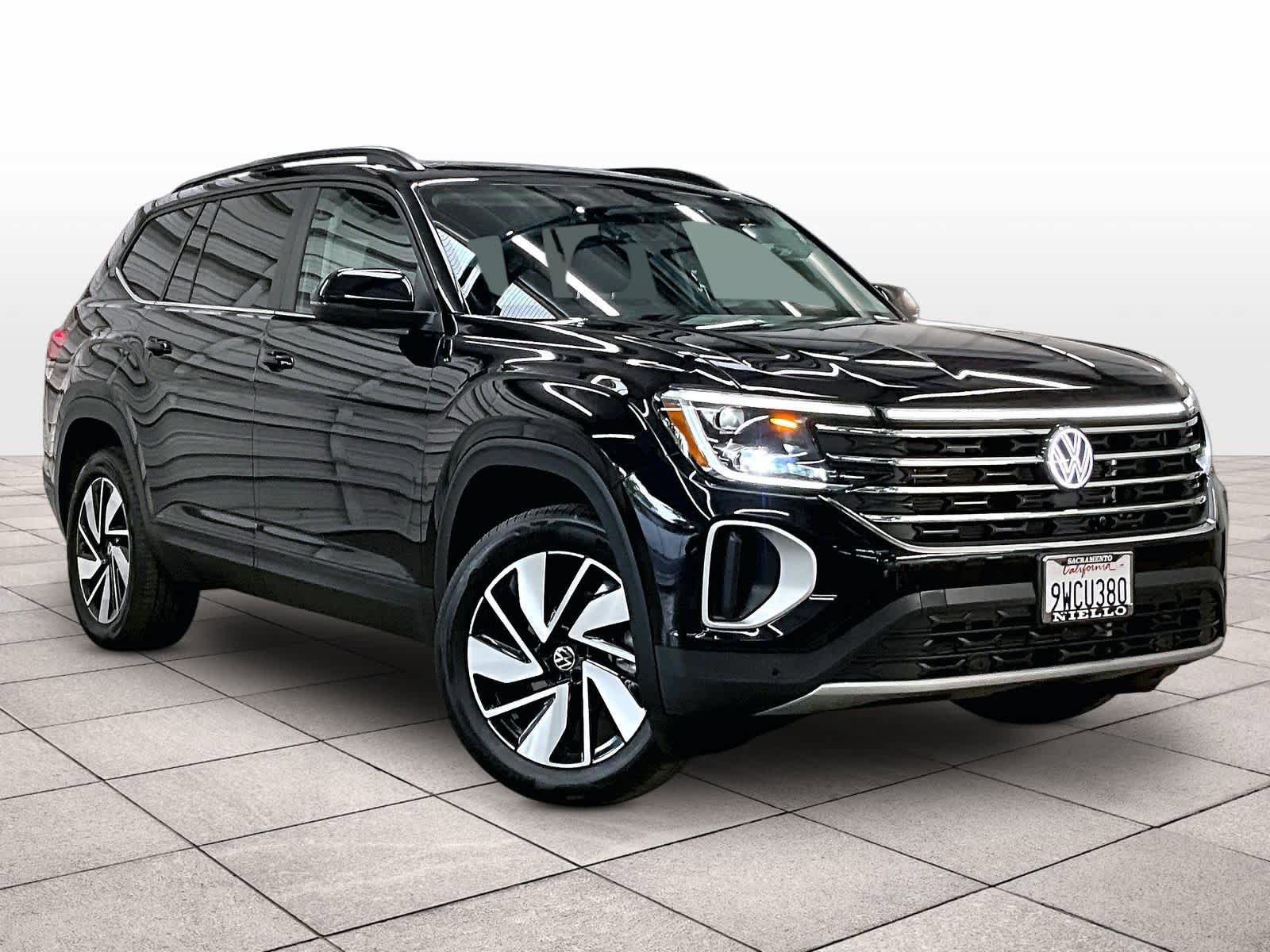 Certified 2026 Volkswagen Atlas SE w/ Panoramic Sunroof Package AWD/4WD image 2