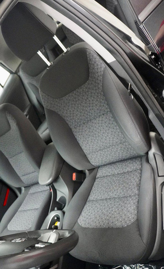 Used 2019 Hyundai Ioniq Plug-In Hybrid image 4