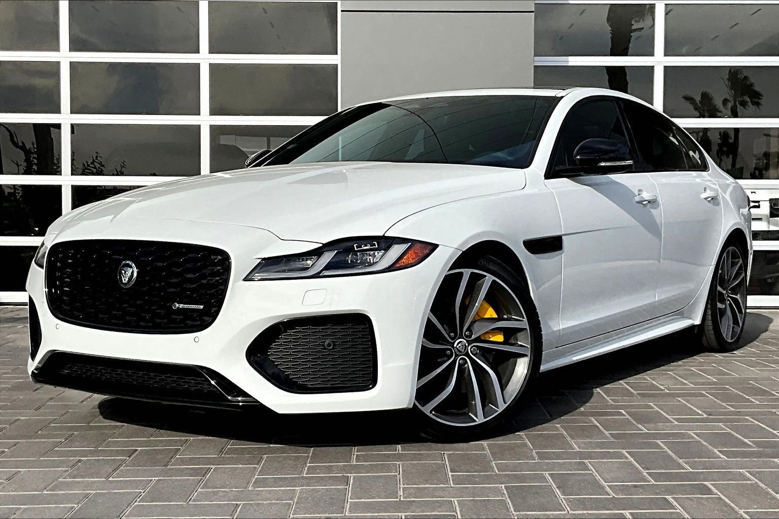Used 2024 Jaguar XF R-Dynamic SE image 1