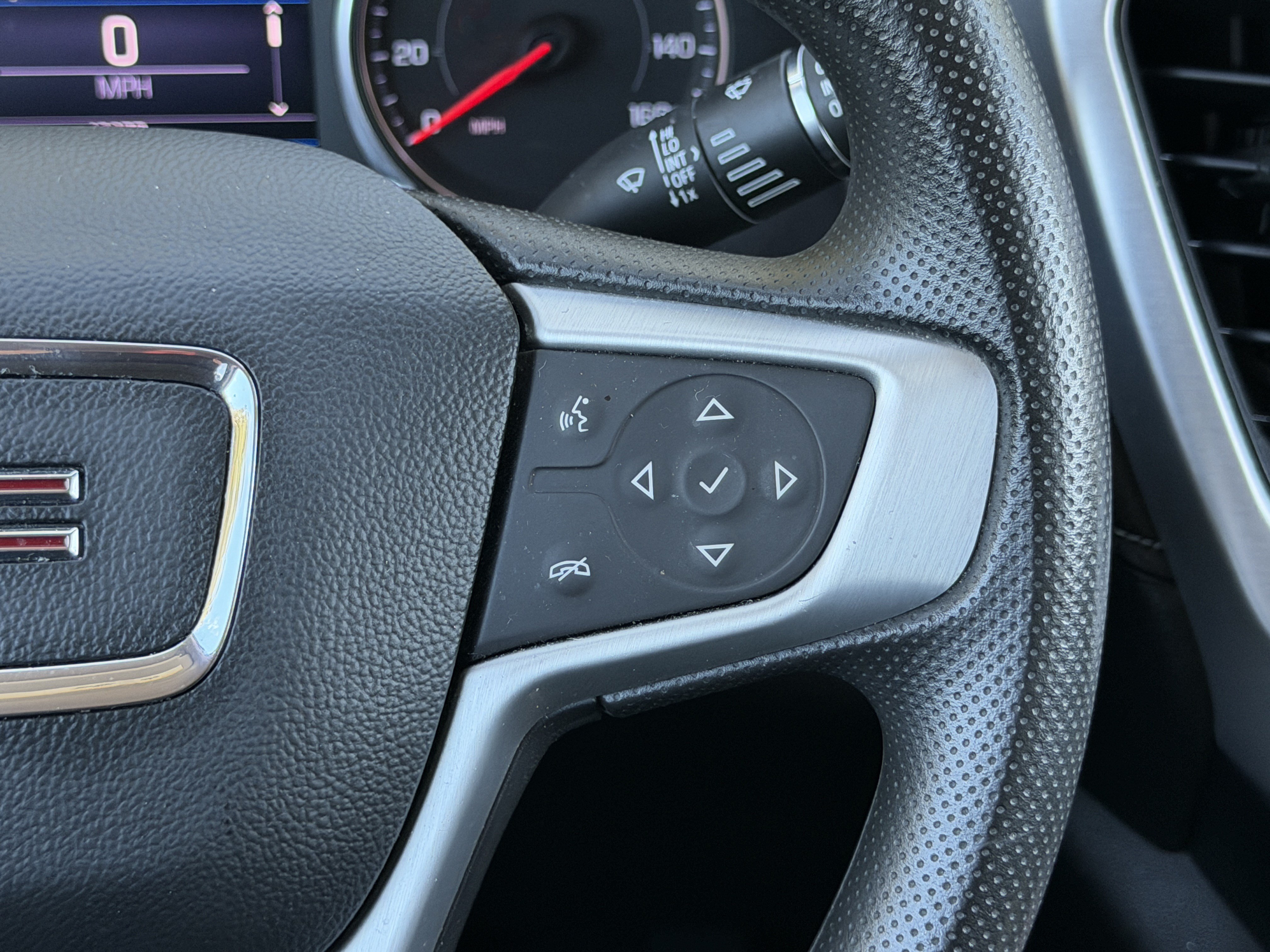 Used 2021 GMC Acadia SLE w/ Driver Convenience Package FWD image 14