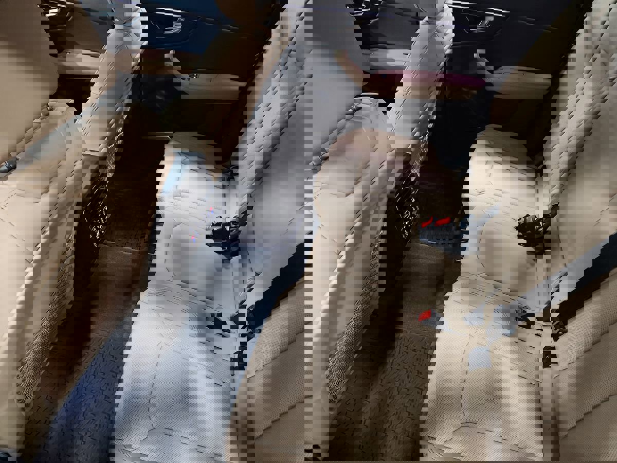 Used 2025 Audi Q8 Premium Plus image 53