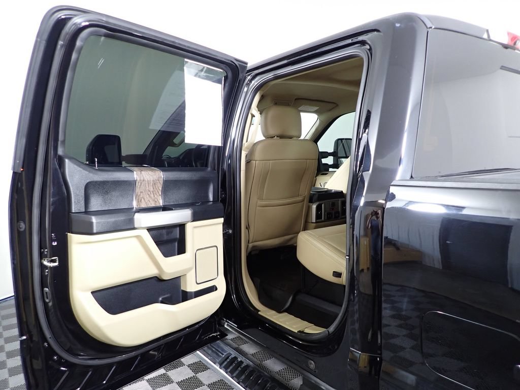 Used 2019 Ford F250 Lariat w/ Lariat Ultimate Package AWD/4WD image 33