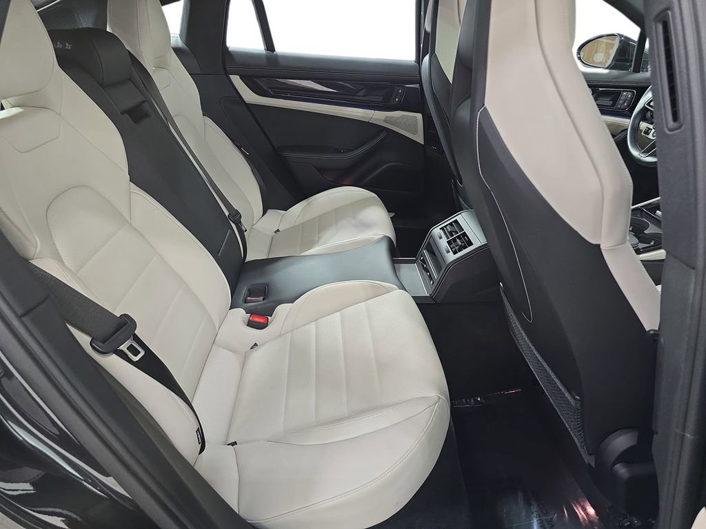 Certified 2024 Porsche Panamera image 26