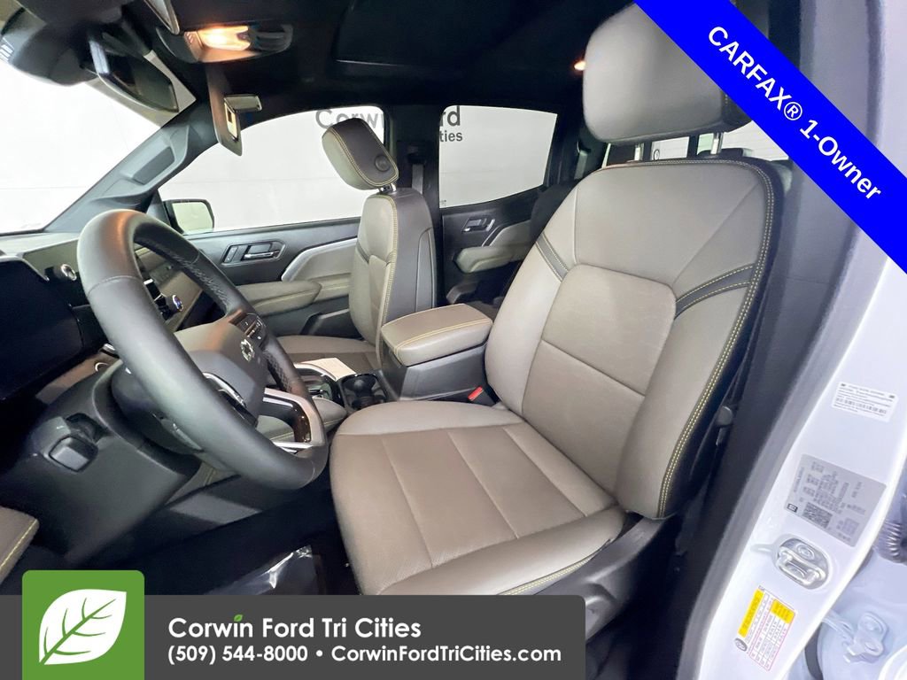 Used 2025 Chevrolet Colorado ZR2 w/ Technology Package AWD/4WD image 25