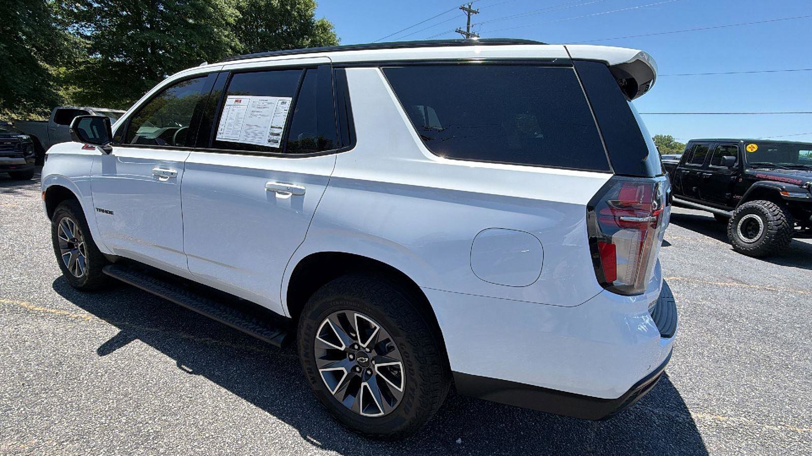 Used 2024 Chevrolet Tahoe Z71 w/ Luxury Package AWD/4WD image 7