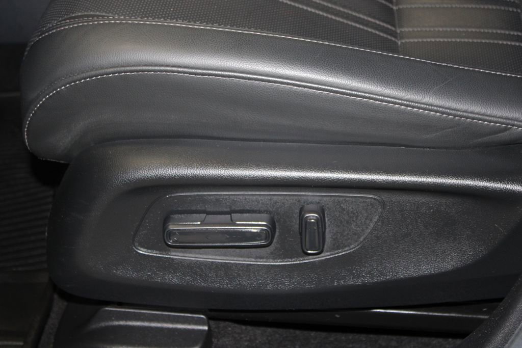 Used 2023 Honda HR-V EX-L image 13