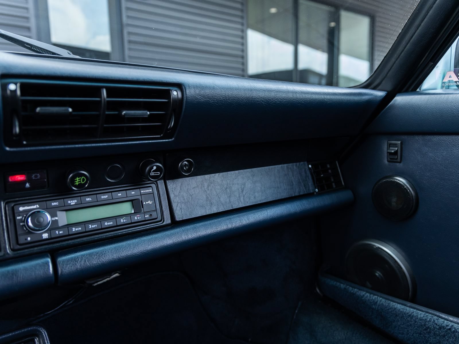 Used 1988 Porsche 911 Carrera RWD image 42