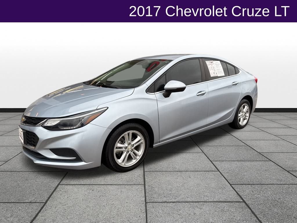 Used 2017 Chevrolet Cruze LT image 1