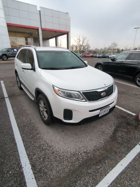 Used 2015 Kia Sorento LX image 12