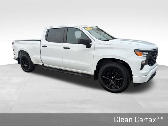 Used 2023 Chevrolet Silverado 1500 Custom AWD/4WD image 2