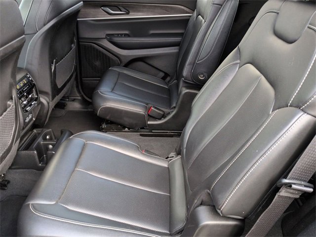 Certified 2024 Jeep Grand Cherokee L Limited w/ Luxury Tech Group II image 27